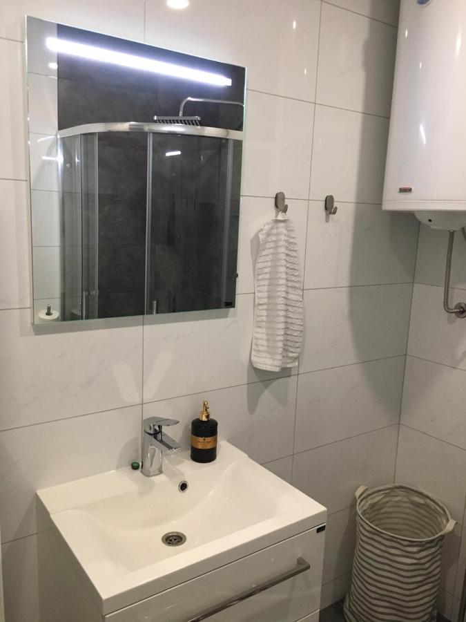 River Apartment Paracin Exterior photo